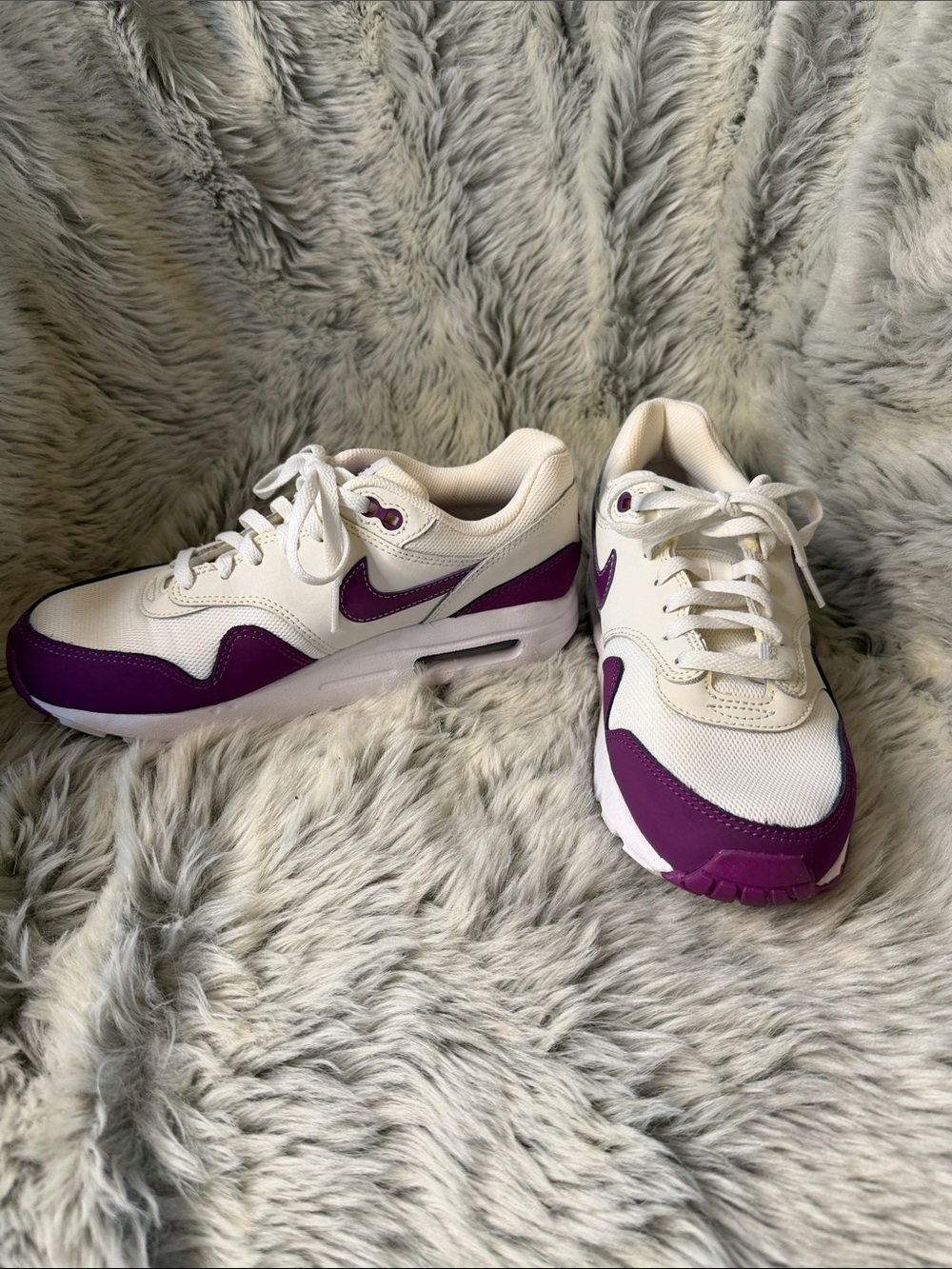 Nike Women's White and Purple Low-Top Sneakers - Air Max